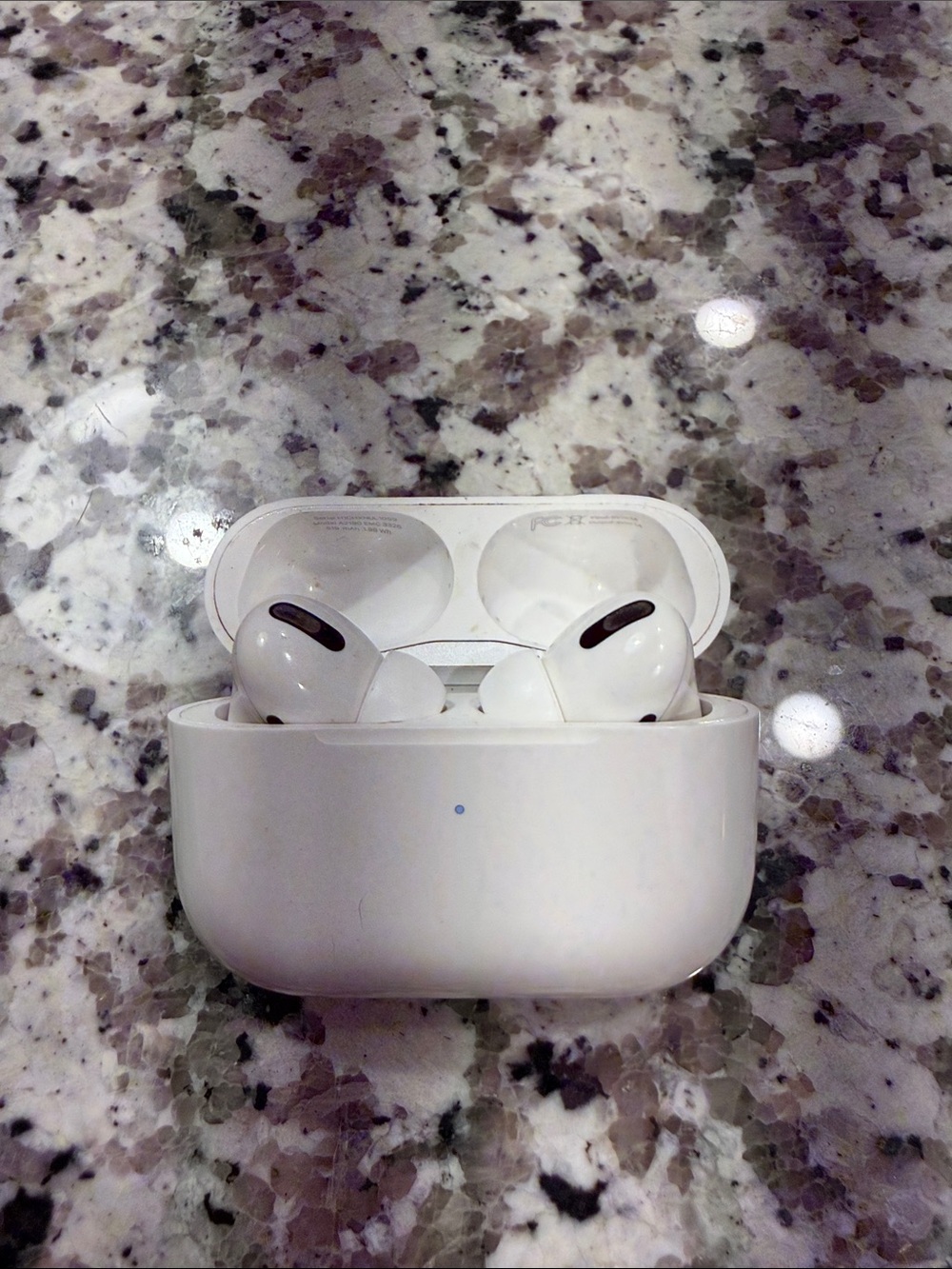 Apple AirPod pro- White